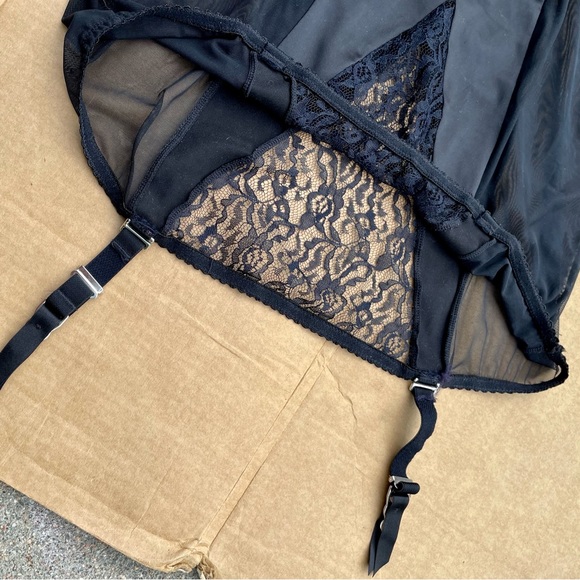 Victoria’s Secret Black Satin & Mesh Corset Garter Belt Size 34B Sexy Lingerie - Picture 14 of 16